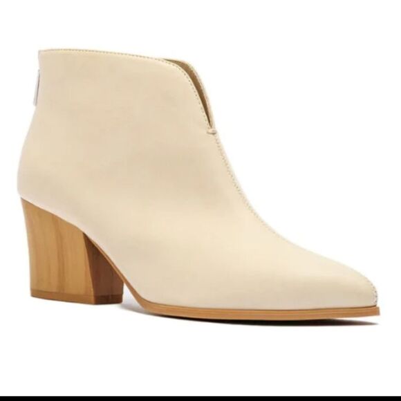 BRAND NEW QUPID POINTED TOE ANKLE BOOTIE - Picture 2 of 15